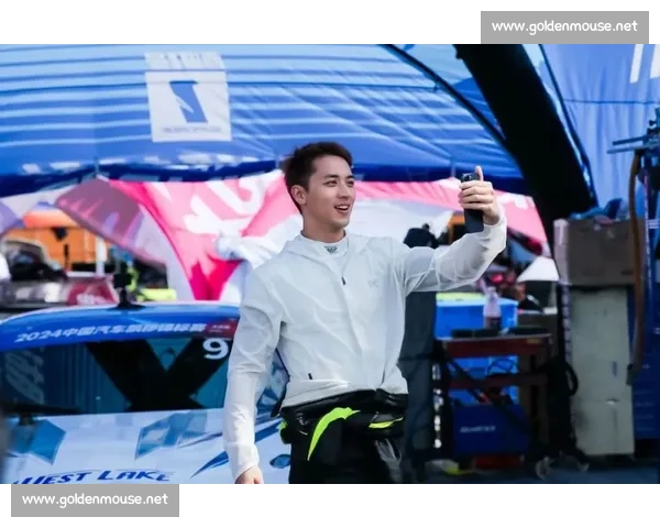 许魏洲出任 D1 飘移大奖赛中国区首席推荐官,开启明星与赛车文化的跨界新纪元 许魏洲出任 D1 飘移大奖赛中国区首席推荐官,开启明星与赛车文化的跨界新纪元